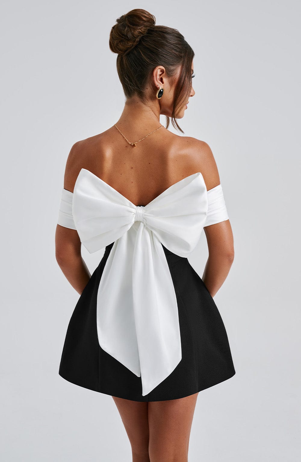 Black/White