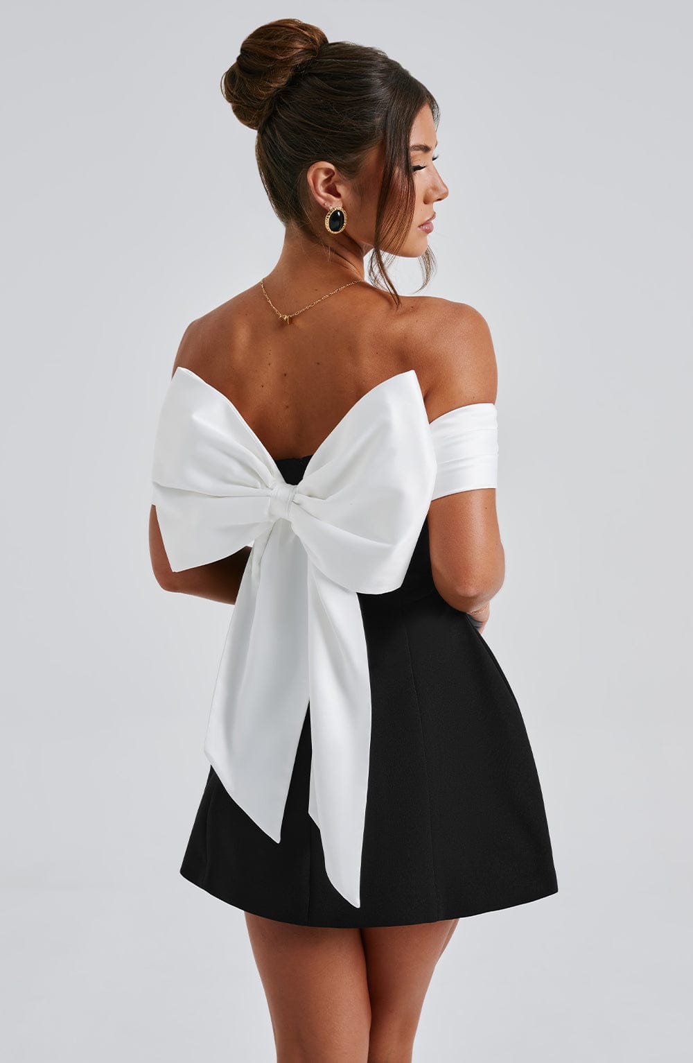 Black/White