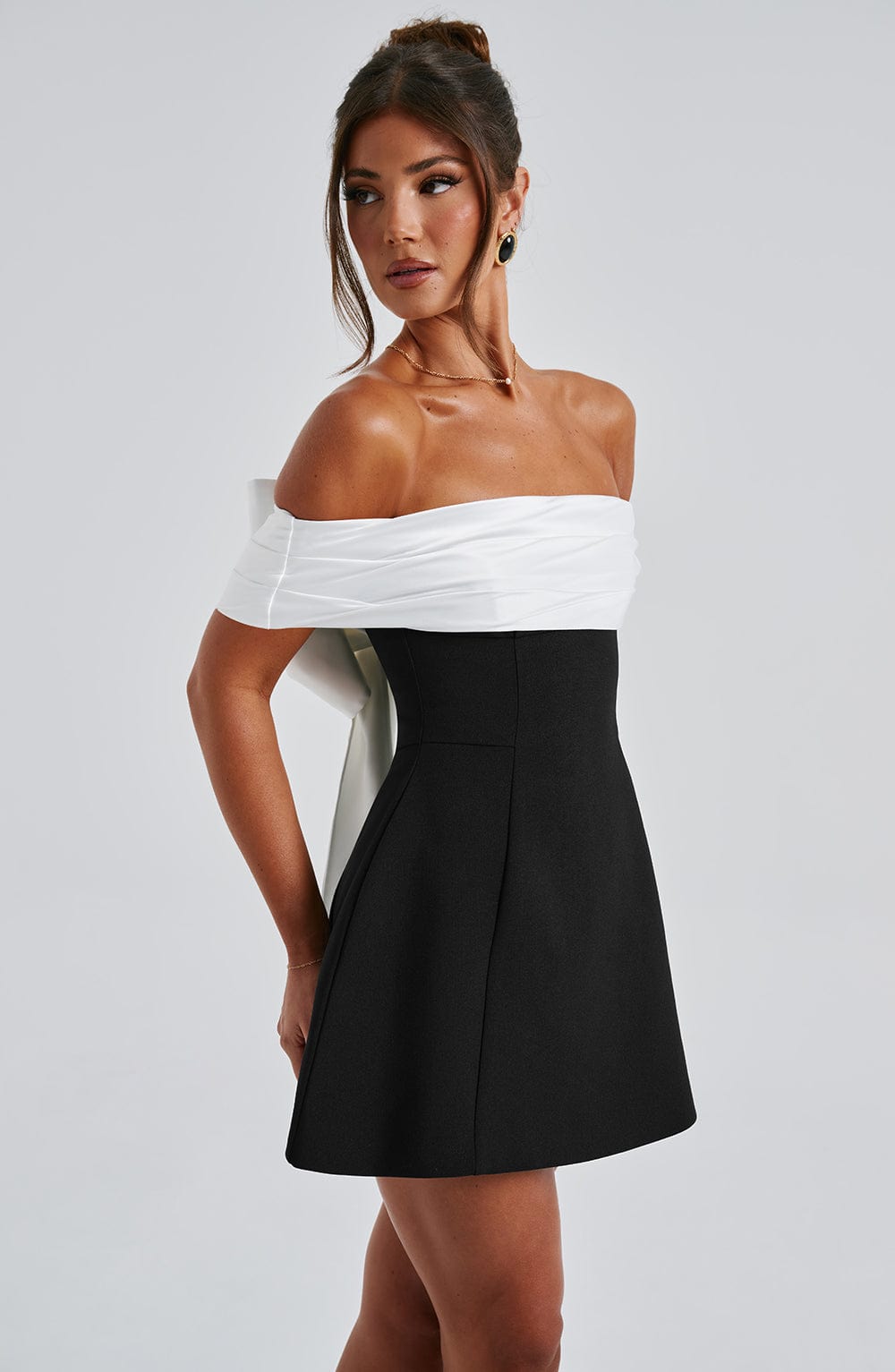 Black/White