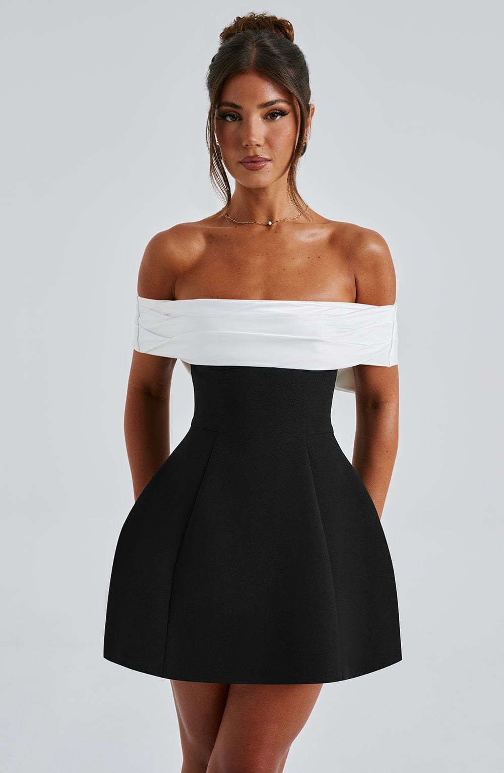 Black/White